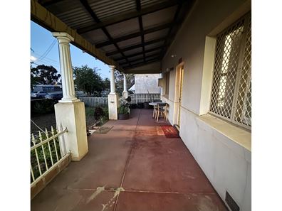 6 Claude  Street, Katanning WA 6317