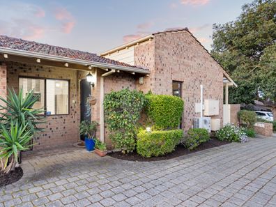 2/45 Park Street, Como WA 6152