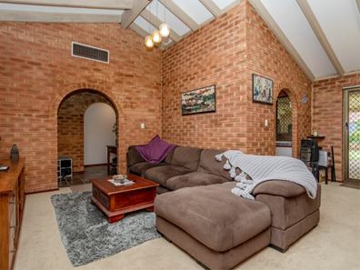 37 Durack Crescent, Gosnells WA 6110