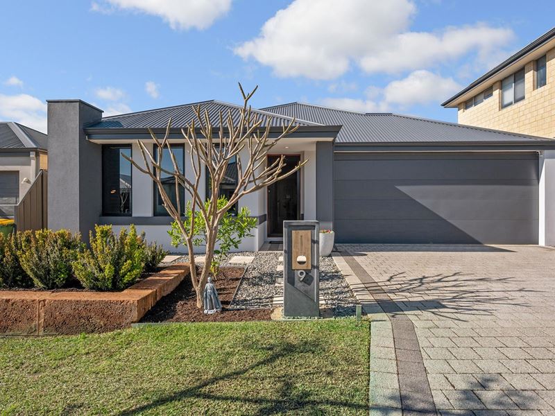 9 Claymore Place, Piara Waters WA 6112