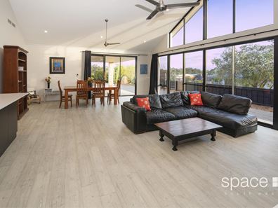 27 Greenwood Avenue, Margaret River WA 6285