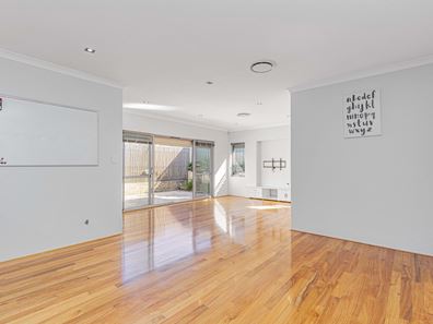 8 Burlington Street, St James WA 6102