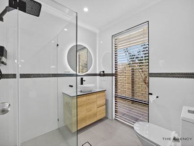 39 Timbercrest Road, Thornlie WA 6108