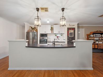 16 Willoughby Ramble, Harrisdale WA 6112