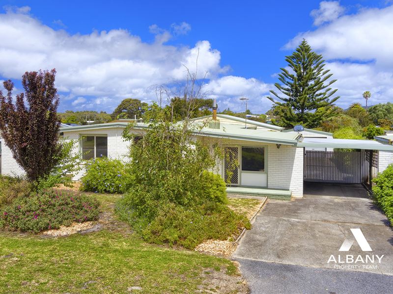 12 Whidby Street, Orana WA 6330