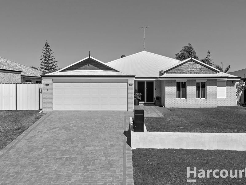 1 Kuta Lane, Halls Head WA 6210