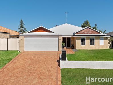1 Kuta Lane, Halls Head WA 6210