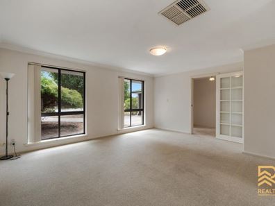 3 Orberry Place, Thornlie WA 6108