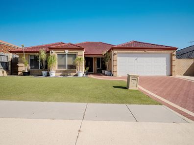 11 Rainham Avenue, Mindarie WA 6030