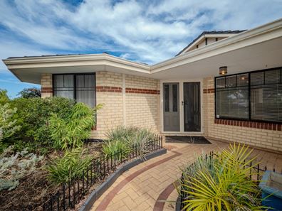 16 Mintaro Parade, Quinns Rocks WA 6030