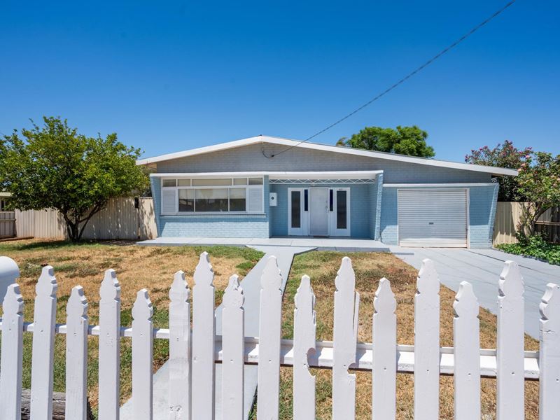 42A Johnston Street, Boulder WA 6432