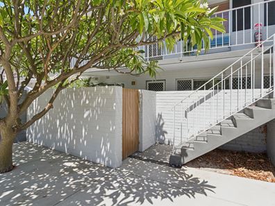 4/109 Pola Street, Dianella WA 6059