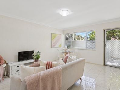 4/109 Pola Street, Dianella WA 6059