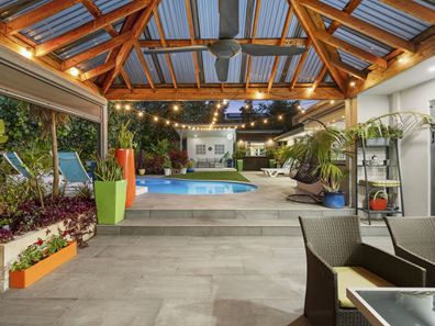 10 WATERVILLE TOR, Connolly WA 6027