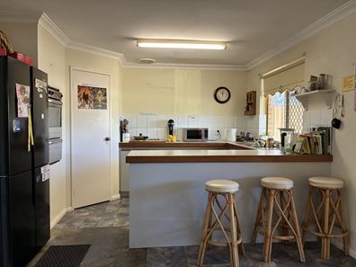 2/2 Egan Street, Armadale WA 6112