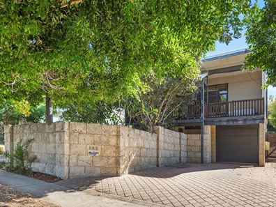 106 Kitchener Street, Trigg WA 6029