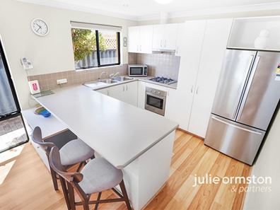 15/5 Calabrese Avenue, Wanneroo WA 6065