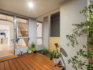 118 Orsino Boulevard, North Coogee WA 6163