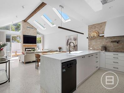 8C Delaware Place, Kallaroo WA 6025