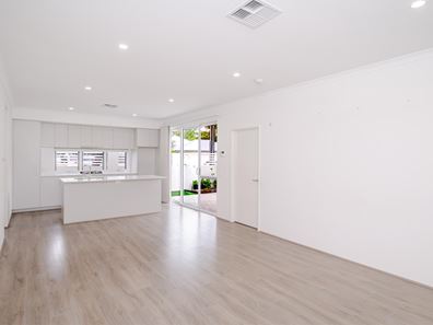 8A Deering Street, Westminster WA 6061