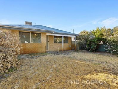 14 Dora Street, Queens Park WA 6107