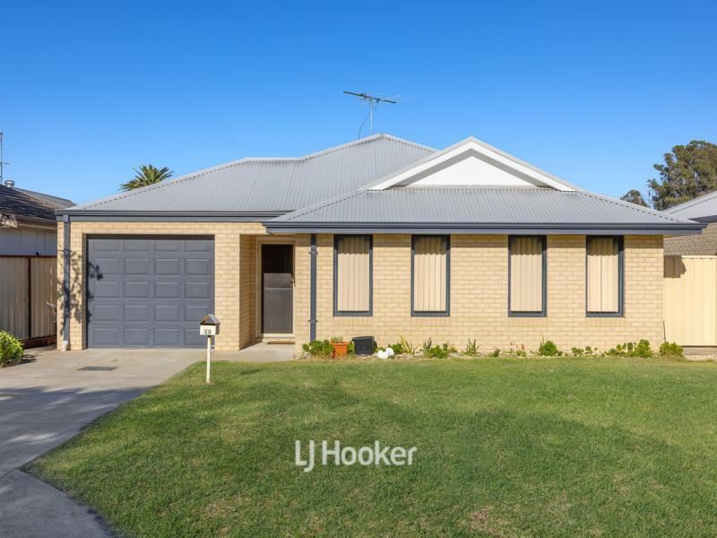 30 Woodrow Street, Carey Park