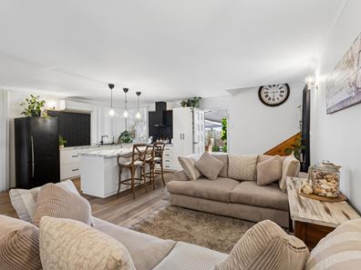 12 Newman Road, Yanchep WA 6035