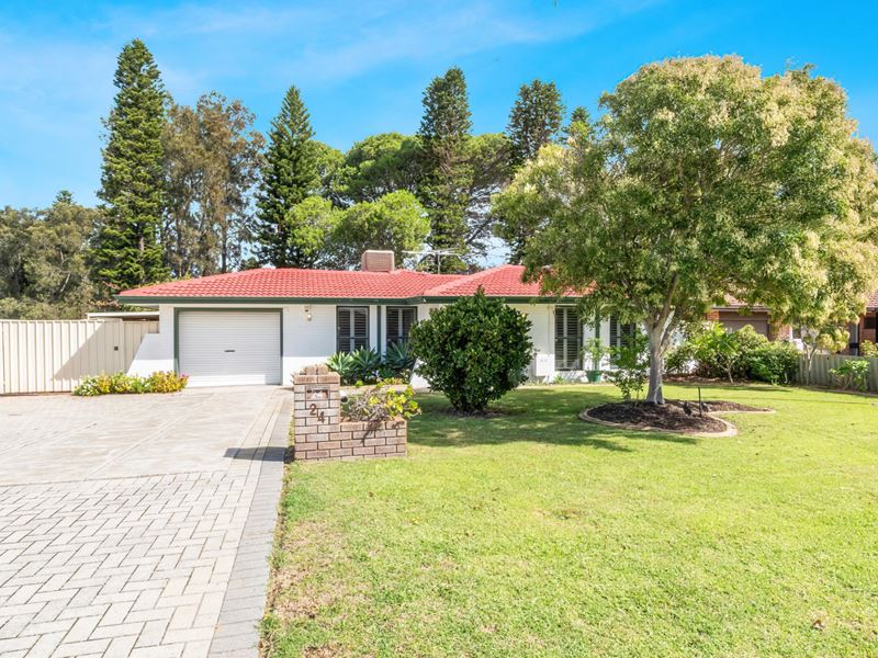 24 Haselmere Circus, Rockingham WA 6168