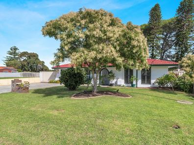 24 Haselmere Circus, Rockingham WA 6168