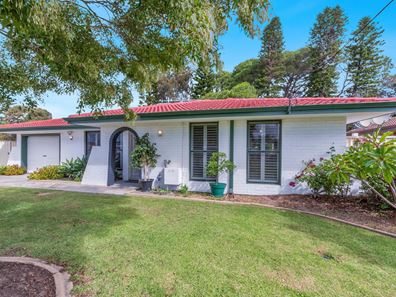 24 Haselmere Circus, Rockingham WA 6168