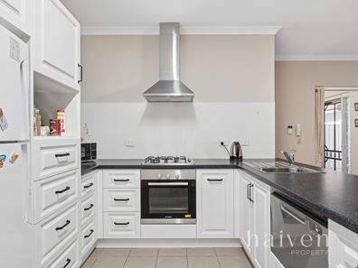 5/3 ALLAMANDA GATE, Helena Valley WA 6056