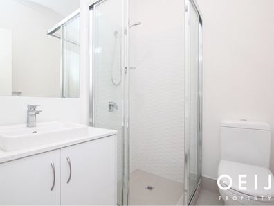 8/205 Fisher Street, Cloverdale WA 6105