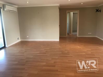 8 Kitcher Parade, Mckail WA 6330