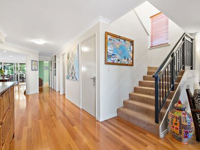 3 Sandford Avenue, Lake Coogee WA 6166