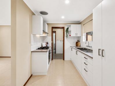 16B Cleaver  Terrace, Rivervale WA 6103