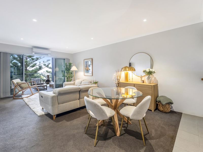 2/49 Palisades Boulevard, Secret Harbour