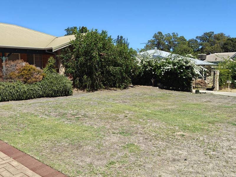 15 BURTON RETREAT, Stratton WA 6056