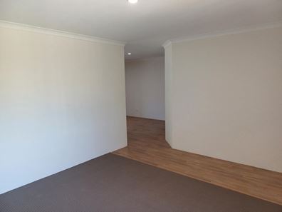 15 BURTON RETREAT, Stratton WA 6056