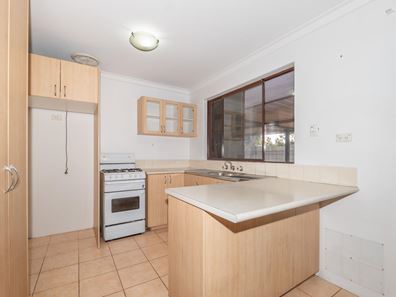 10 Dwyer Crescent, Gosnells WA 6110