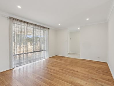 16A Hawke Pass, Bateman WA 6150