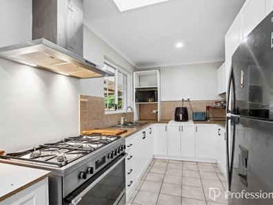 4 Byford Drive, Byford WA 6122