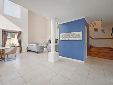 15 Longshaw Circuit, Canning Vale WA 6155