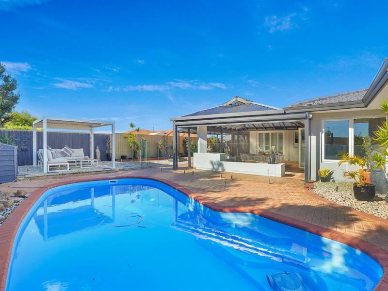 18 Birchfield Avenue, Woodvale WA 6026