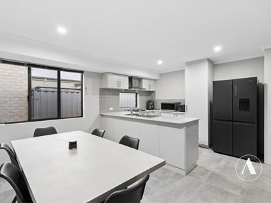 5 Addington Loop, Piara Waters WA 6112