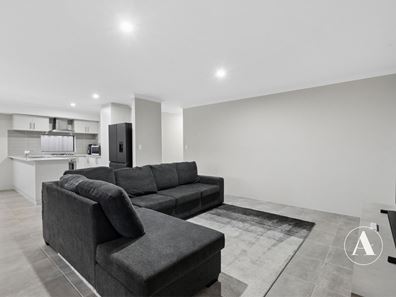 5 Addington Loop, Piara Waters WA 6112
