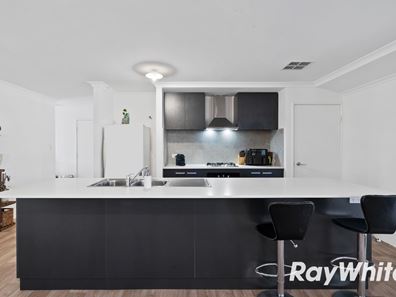 24 Israelite Avenue, Golden Bay WA 6174