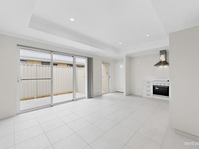 17A Jubilee Cct, Hilbert WA 6112