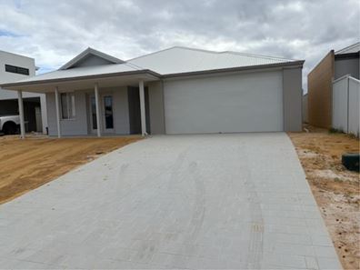 2A Laura Avenue, Australind WA 6233