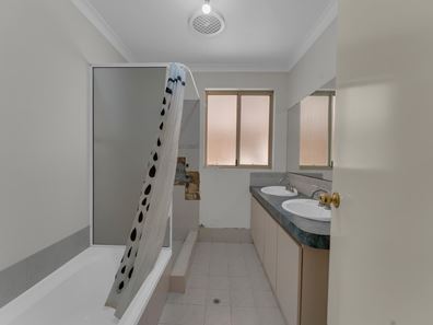104A Alexander Dr, Dianella WA 6059