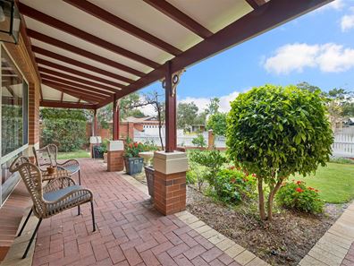 8 Warner Court, Manning WA 6152